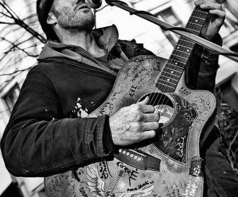 Musicians - Coffee Cat On Kings Beach