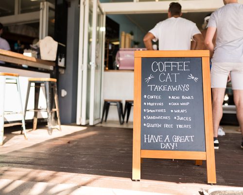 perfect-beachside-coffee-cat-3